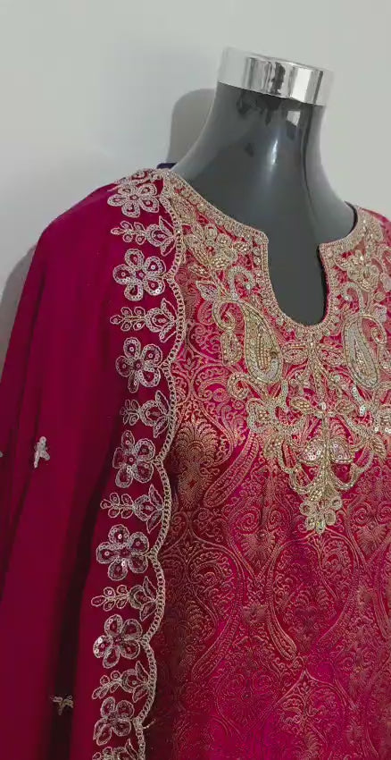 Pakistani suit
