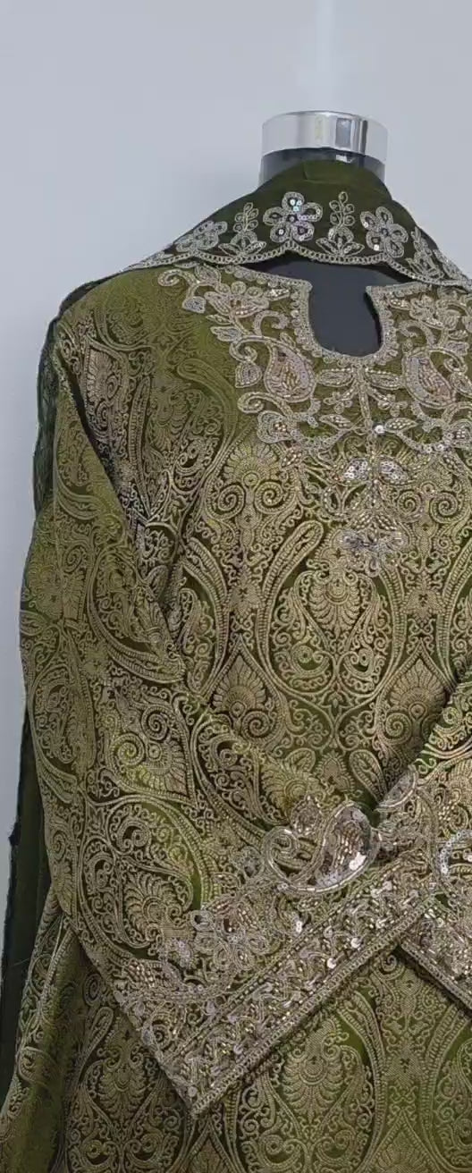 Pakistani suit