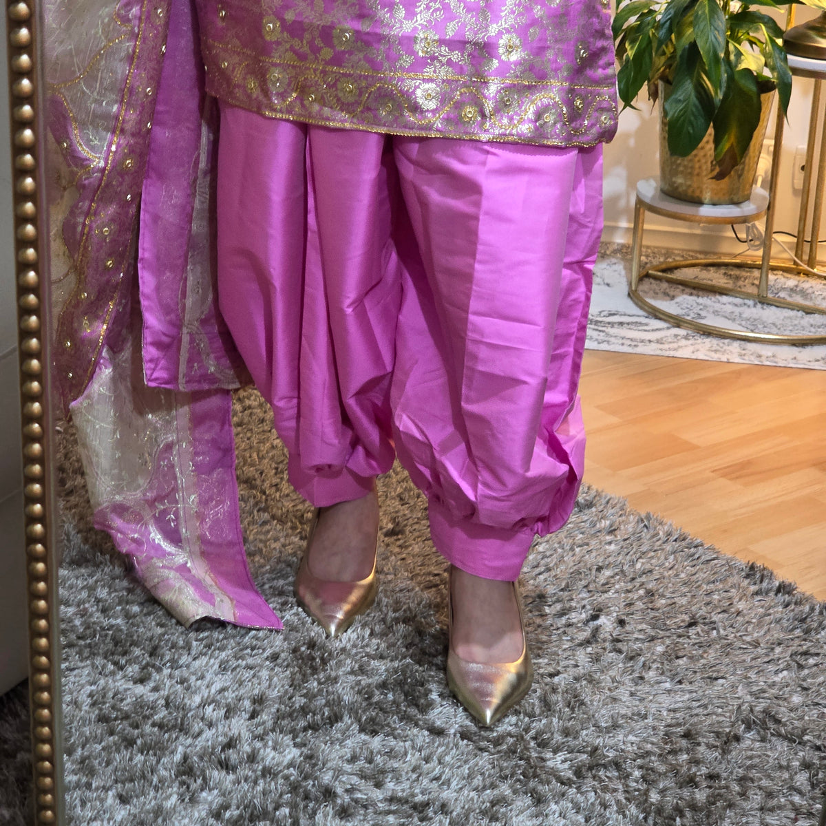 Rani pink balloon salwar suit