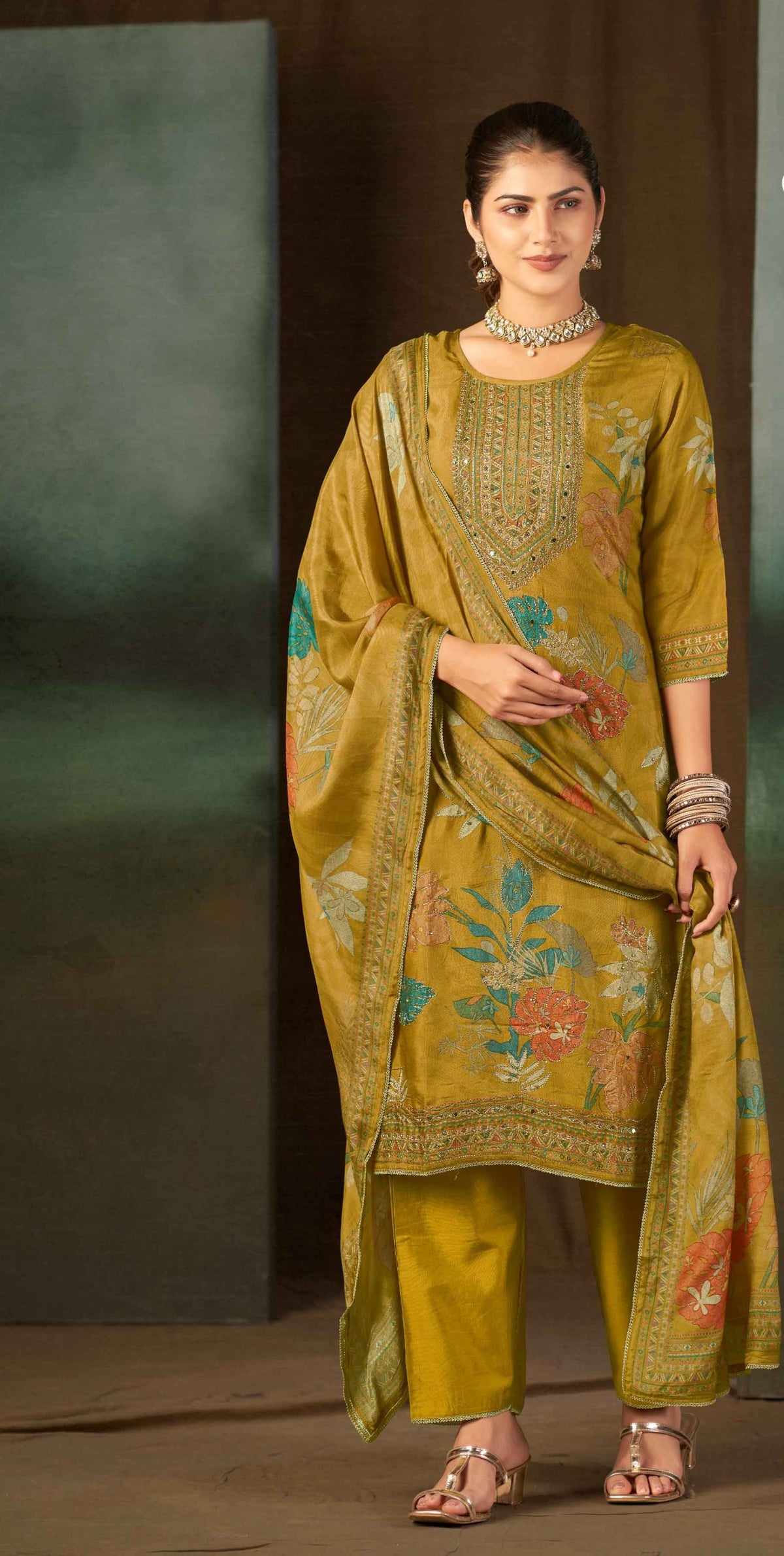 Shalini Muslin Suit Set