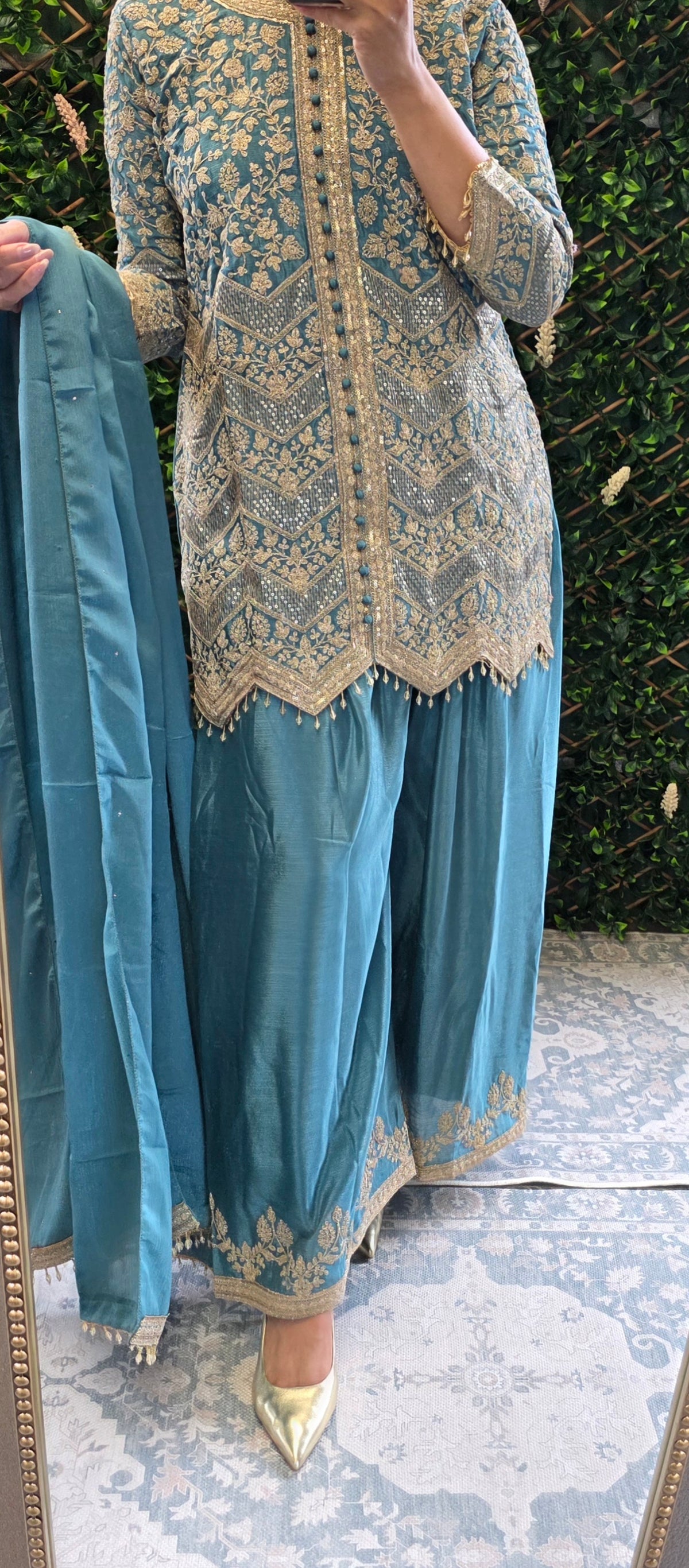 Party wear