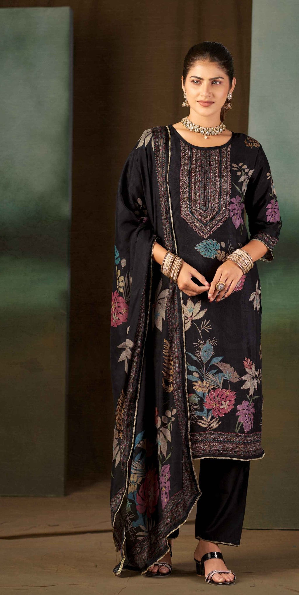 Shalini Muslin Suit Set