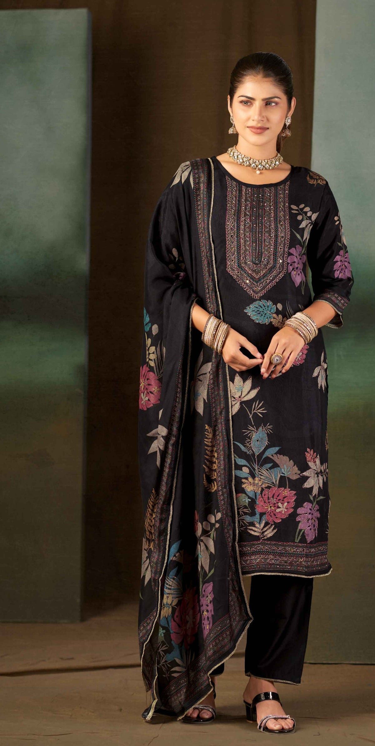 Shalini Muslin Suit Set