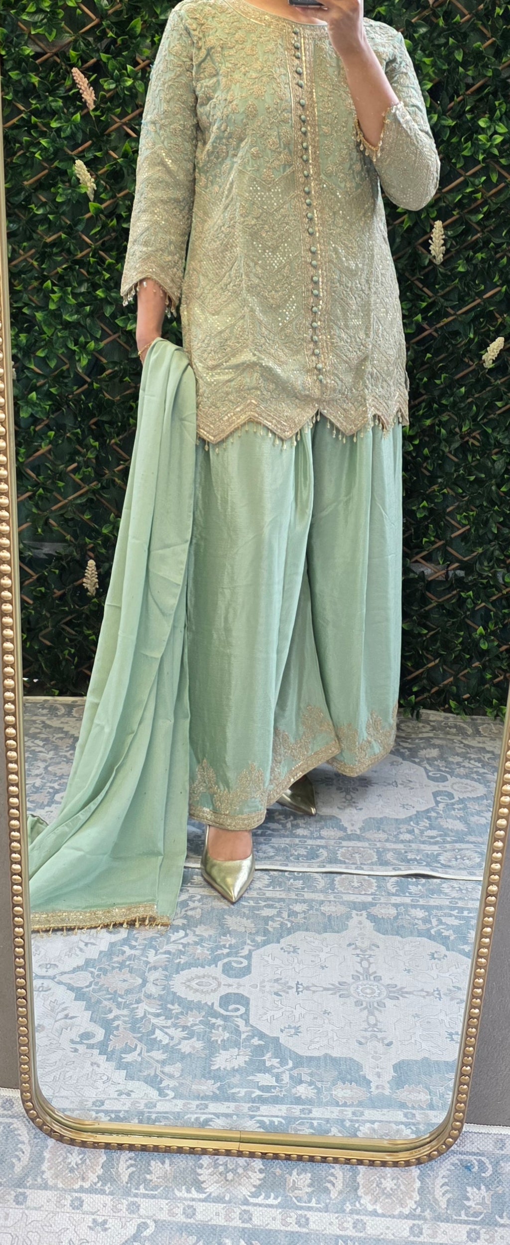 Party wear